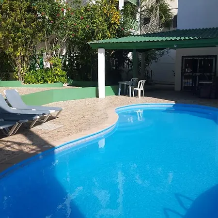 Terrazas Del Caribe, Aparta Hotel.